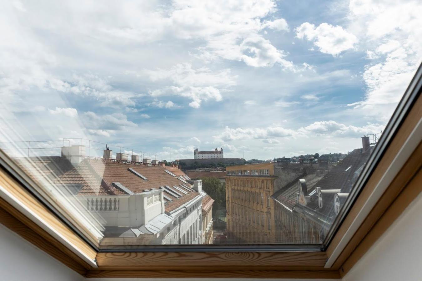 Queen Flat In Old Town With Castle View Appartamento