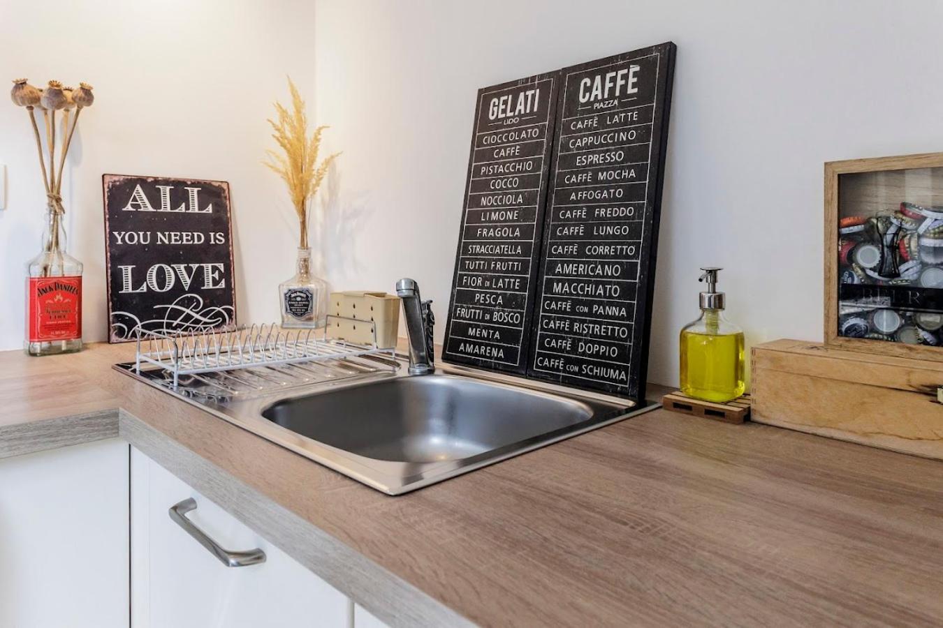 Queen Flat In Old Town With Castle View Appartamento Bratislava