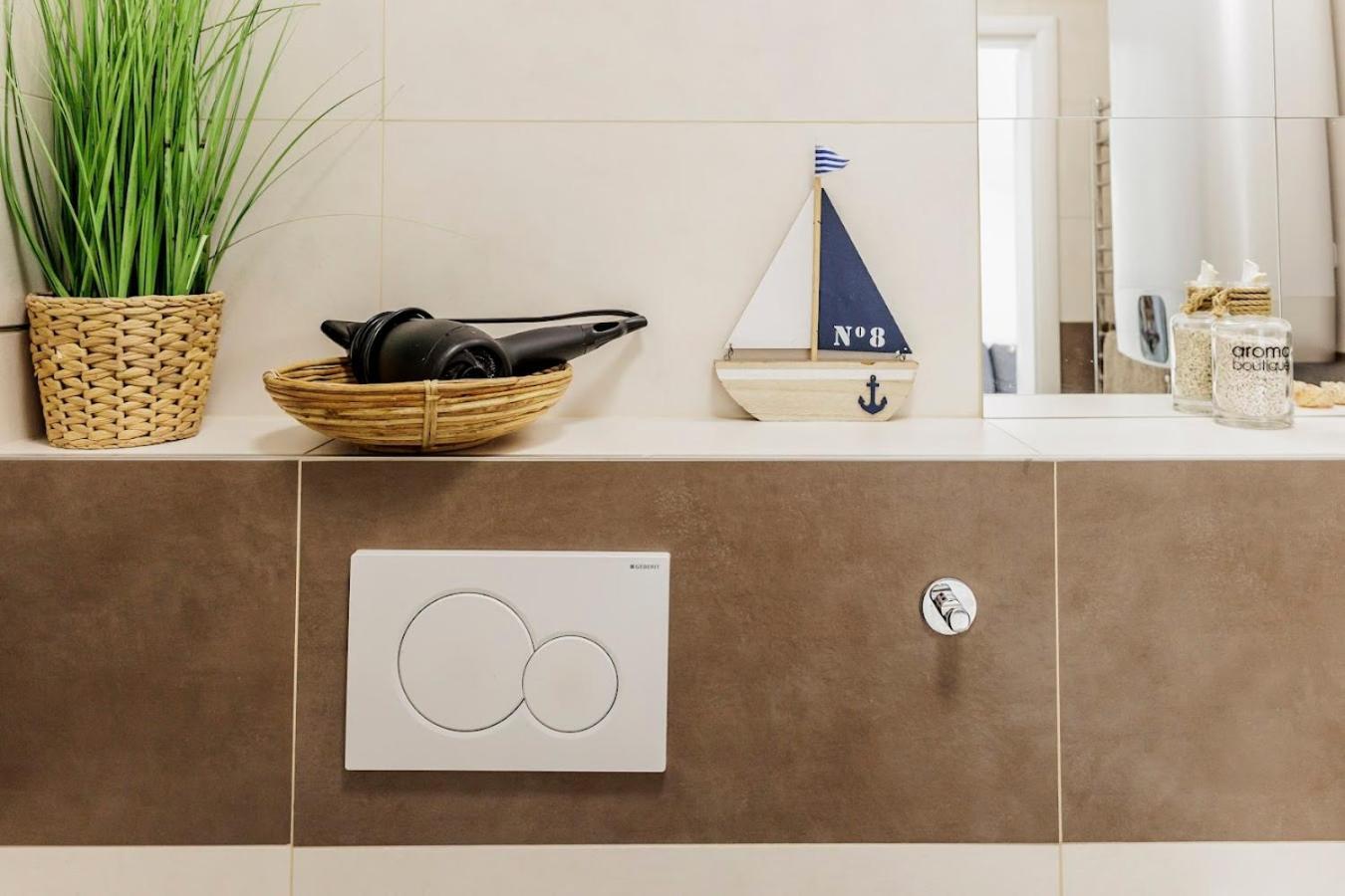 Queen Flat In Old Town With Castle View Appartamento